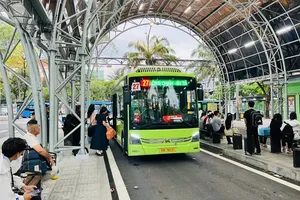Passengers at the Saigon Central Bus Station (Photo: SGGP)